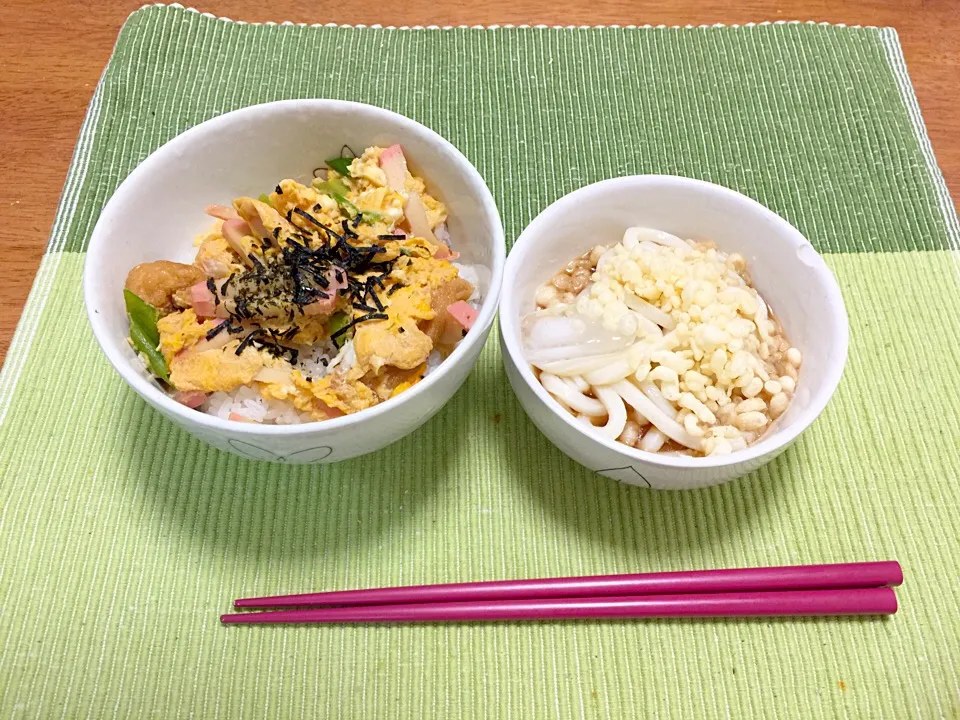 Snapdishの料理写真:しのだ丼と冷やしたぬきうどん|たまみんさん