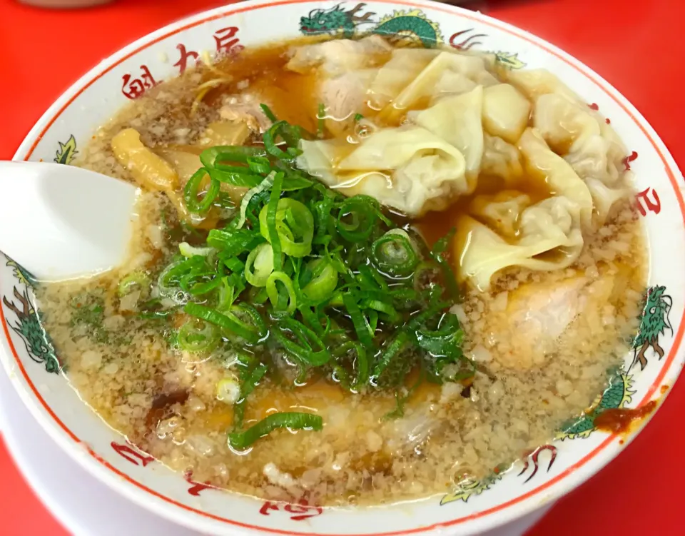 特製醤油ラーメン＋雲呑|toshi,I🍴さん