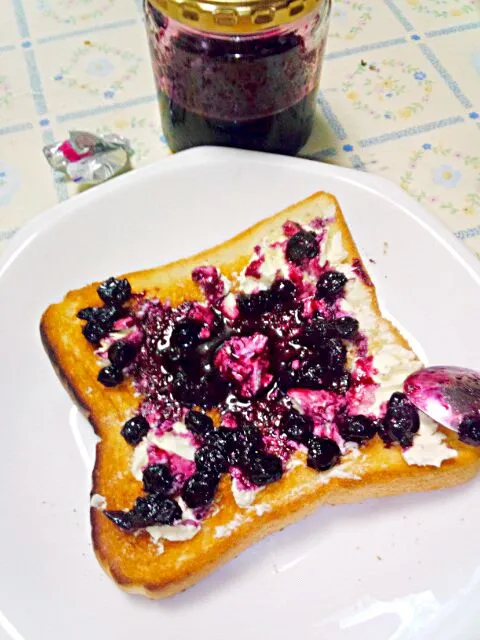 ブルーベリークリームチーズトースト☆blueberrycreamcheesetoast|うたかた。さん