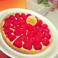 Snapdishの料理写真:イチゴのカスタードクリームタルト🍓🍰🍓🍰🍓|shin!さん