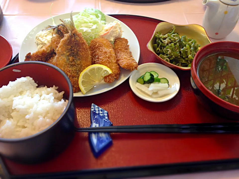 魚のフライ定食|メガネさん