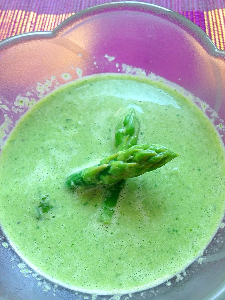 Snapdishの料理写真:アスパラガスのココナッツミルクスープasparagus coconut milk soup :)|Tanuさん