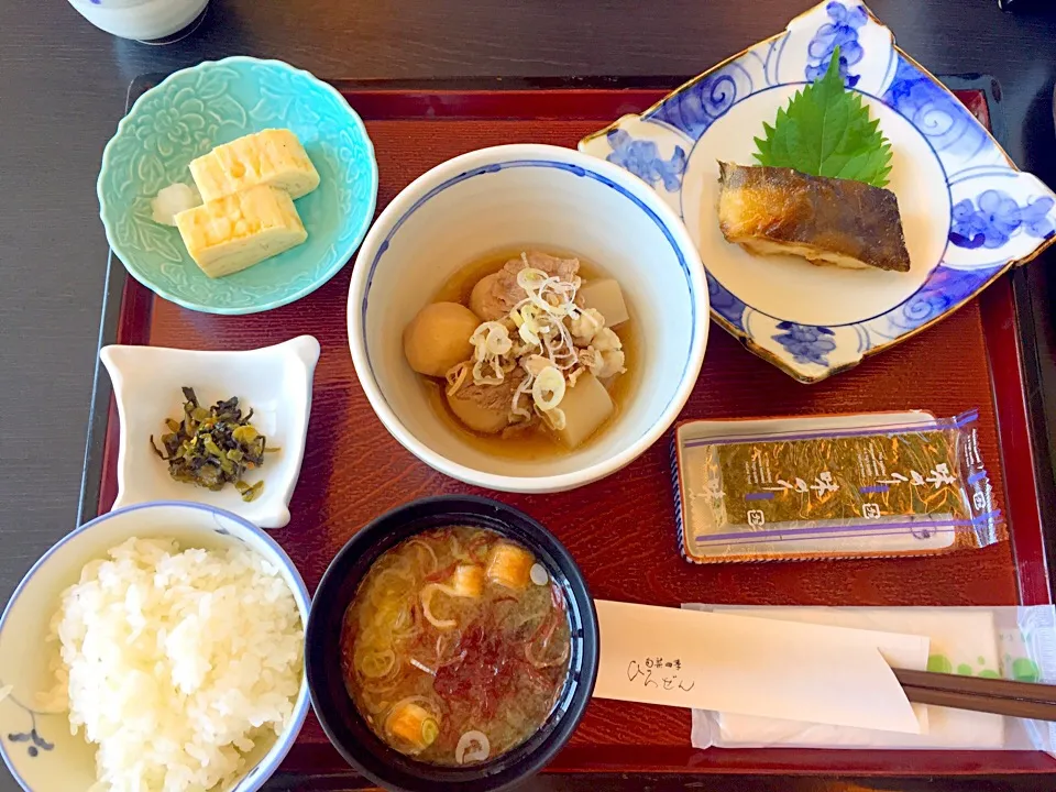 山形御膳朝食|旨辛ろ〜もん 無添加・手作りラー油さん