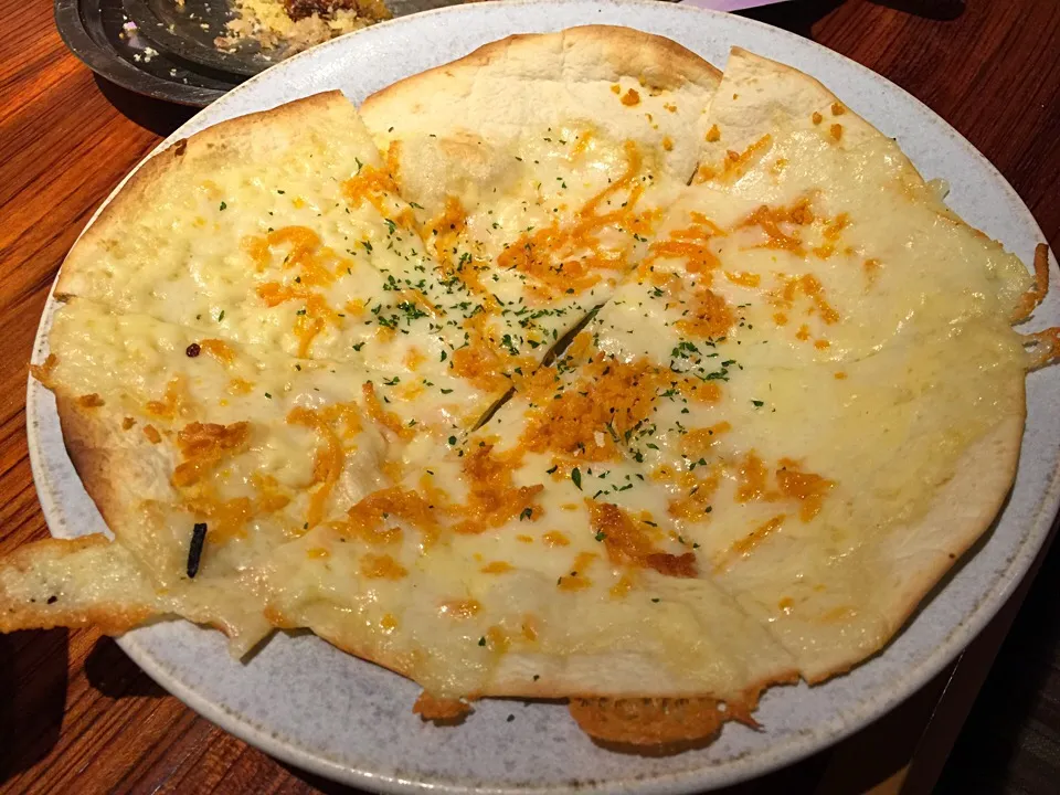 カラスミ風味の薄焼きピザ|T. Wonderさん