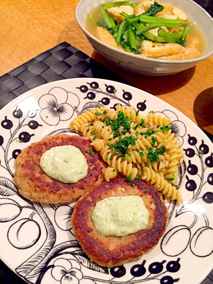 豆腐ハンバーグ 買ったのを焼いただけ ササゲマヨネーズソース / 揚げ小松菜煮浸し|doc3387さん