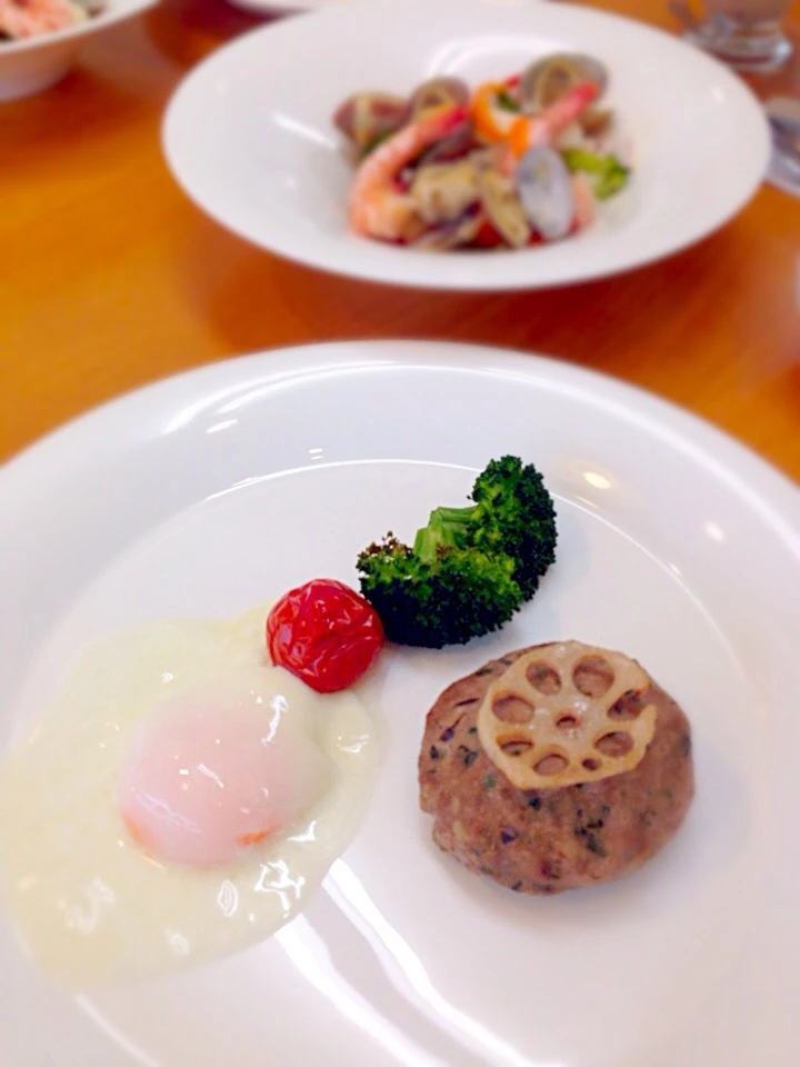 パナソニック「ビストロ」で和風ハンバーグと温泉卵|R_ITOさん