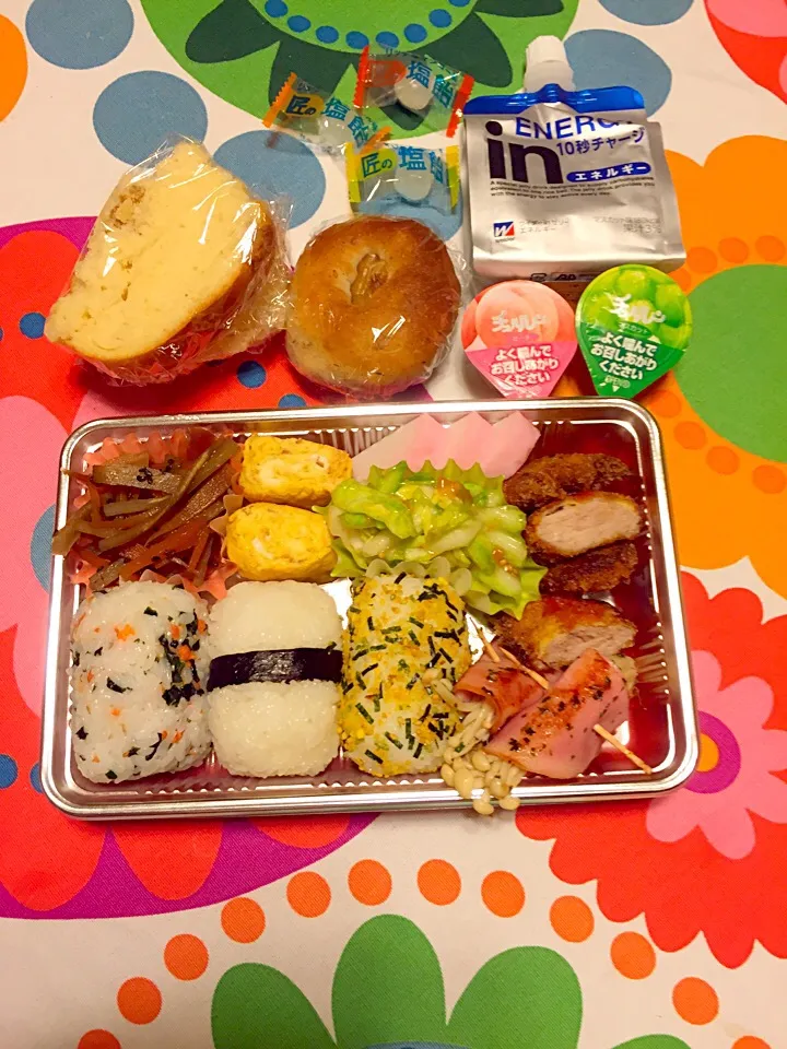 Snapdishの料理写真:試合応援お弁当♡知らなきゃ損する？かつおパックの出汁巻き玉子焼(∩´∀｀)∩ｽﾝﾊﾞﾗｽｨ♪|さくたえさん