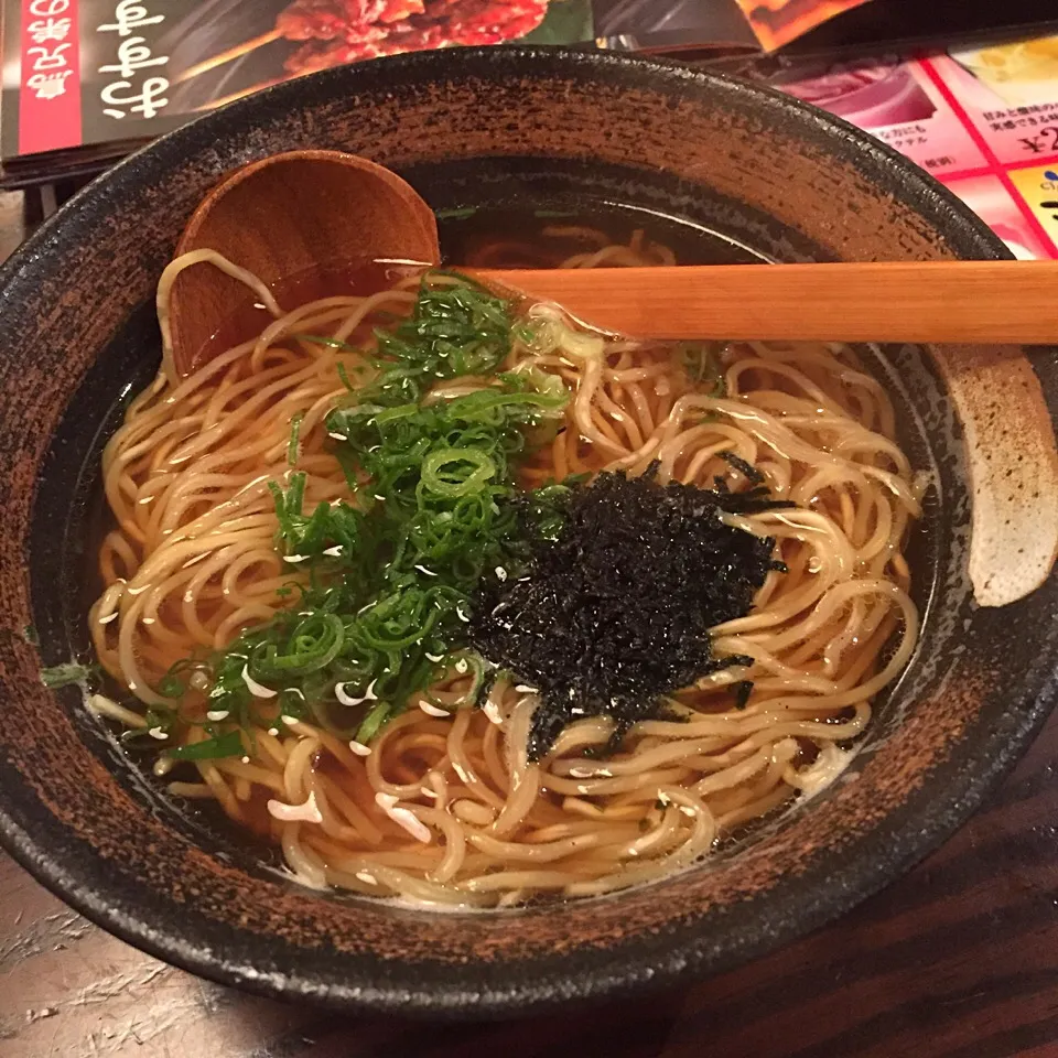 Snapdishの料理写真:しょうゆラーメン|maixx ใหม่さん