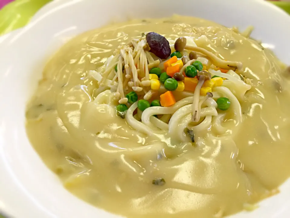 Snapdishの料理写真:キノコクリーム パスタ風うどん🍝280Kcal|マニラ男さん