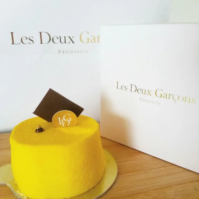 Les Duex Garcons の Passion Fruits Mousse Cake 😍🍰|korinoさん