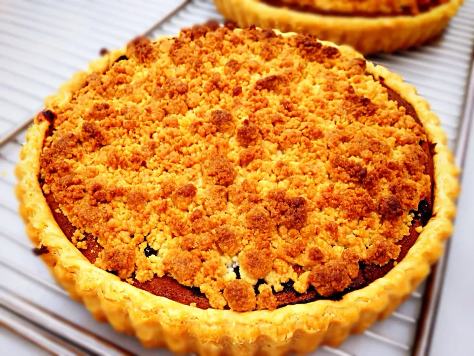 Tart aux cerises . Tart cherry crumble クランブル チェリータルト|pinkcamomillaさん