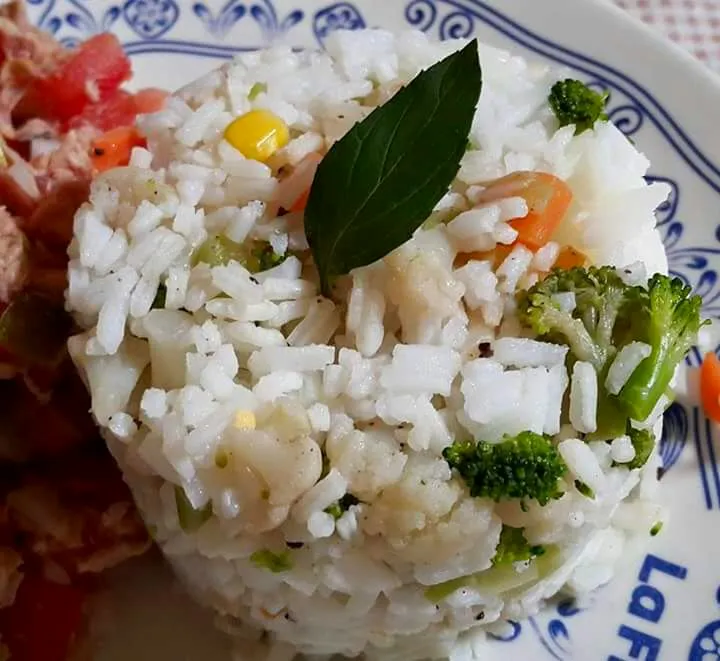 Arroz hervido con verduras.|Alejandra Romanさん