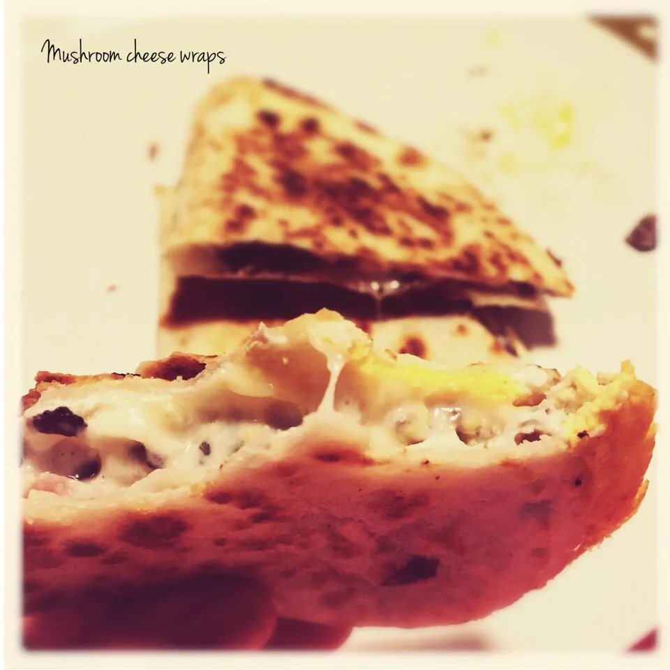 Snapdishの料理写真:Mushroom cheese wraps|shenglanさん