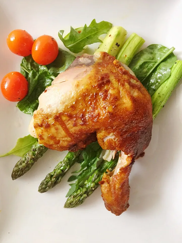 Roasted curry chicken with asparagus/tomato salad|12Dragonさん