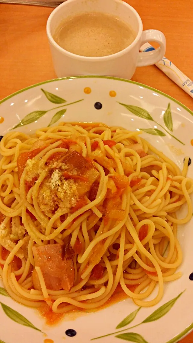 Spaghetti with Tomato & Bacon # virgin olive oil|EriLorn foodtripさん