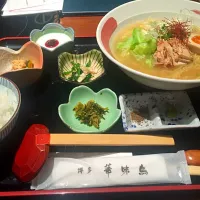 Snapdishの料理写真:鶏ガラ塩らーめん|Narumiさん