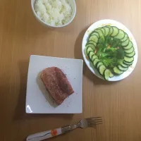 厚切りベーコンのステーキとサラダ|ぱるかさん