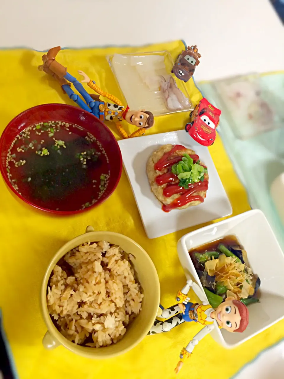 今日の晩ご飯                               アオリイカの刺身                       トビウオのハンバーグ                 茄子とししとう煮                       鯛めし    ワカメスープ|おくるまさん