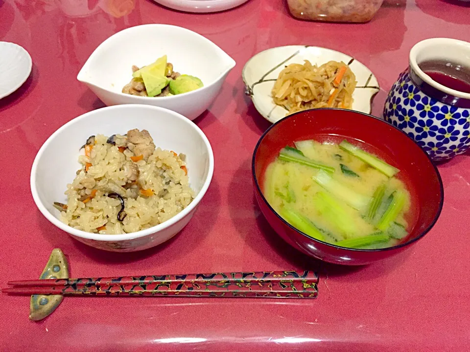 ゴボウと鶏肉の炊き込み御飯 他|Tomoko Onoderaさん