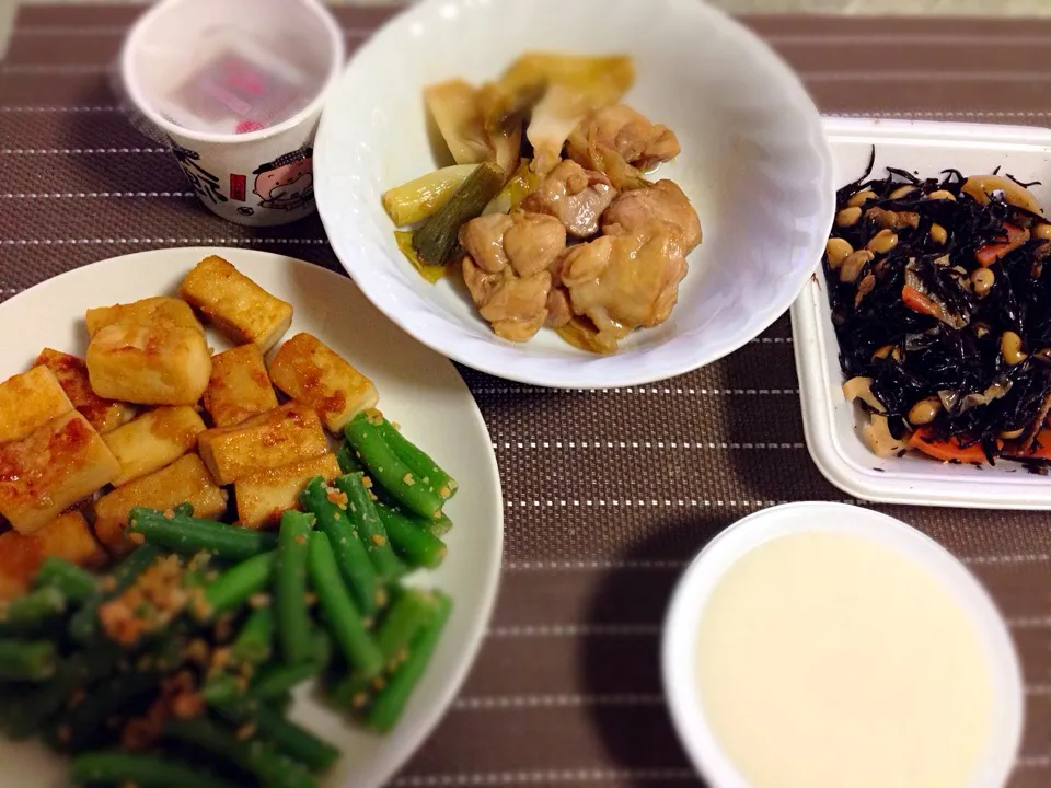 鳥モモとネギのポン酢焼きと高野豆腐の醤油焼き|どんぐりやろうさん