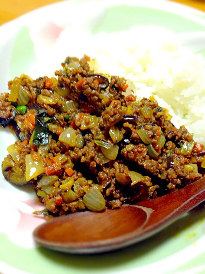 Snapdishの料理写真:暑い日はカレー！！！ 初ココナッツオイル使いのキーマカレー🍛|Yu Yu mamaさん