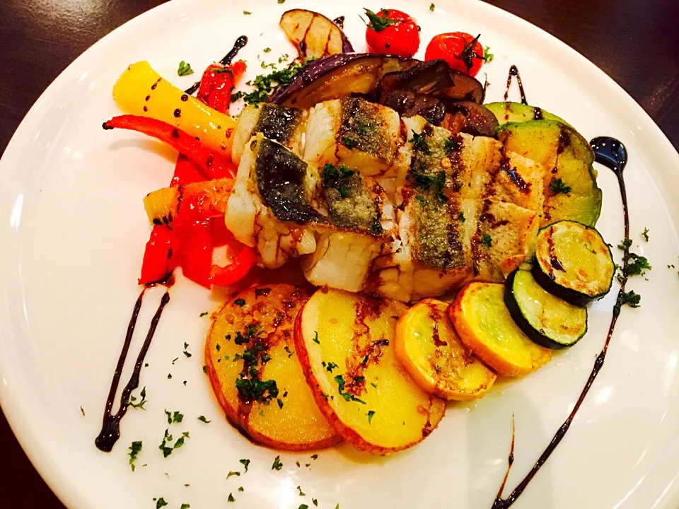 Grilled Fish in sauteed veggies in olive oil and  balsamico|Mariadeenahさん