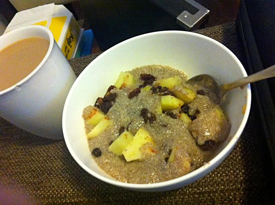 Soaked chia with apple and sultana|Hannah Mansfieldさん