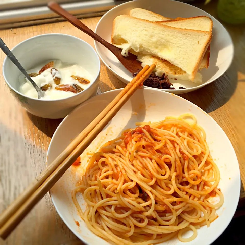 brunch～意面+纯酸奶+煎面包配玫瑰酱|蔡冉さん