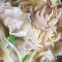 Snapdishの料理写真:鶏飯スープ餃子ラーメン|ひーさんさん