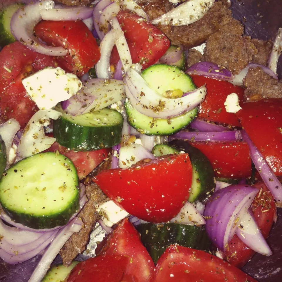 Greek salad with feta|kaphaettieさん