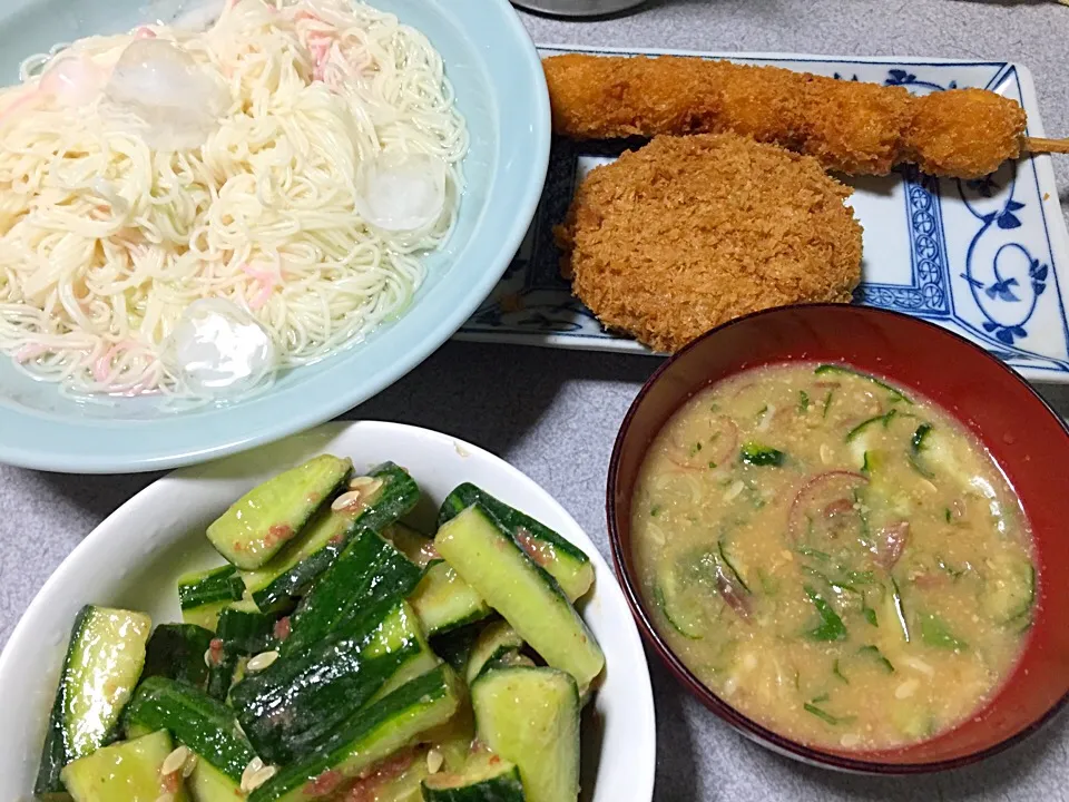 素麺、味噌ゴマつゆ(薬味にはミョウガしそ)、梅キュウリ、揚げ物|ms903さん