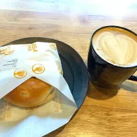 Bagel with latte|Myingさん