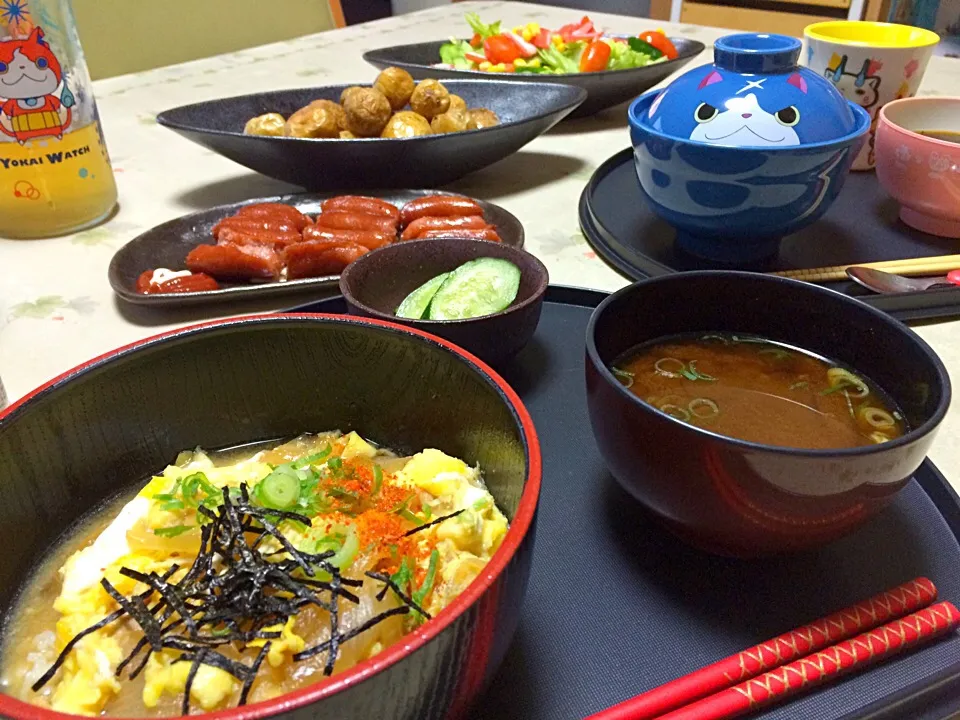 Snapdishの料理写真:親子丼定食と新ジャガの素揚げ❤️|makoさん