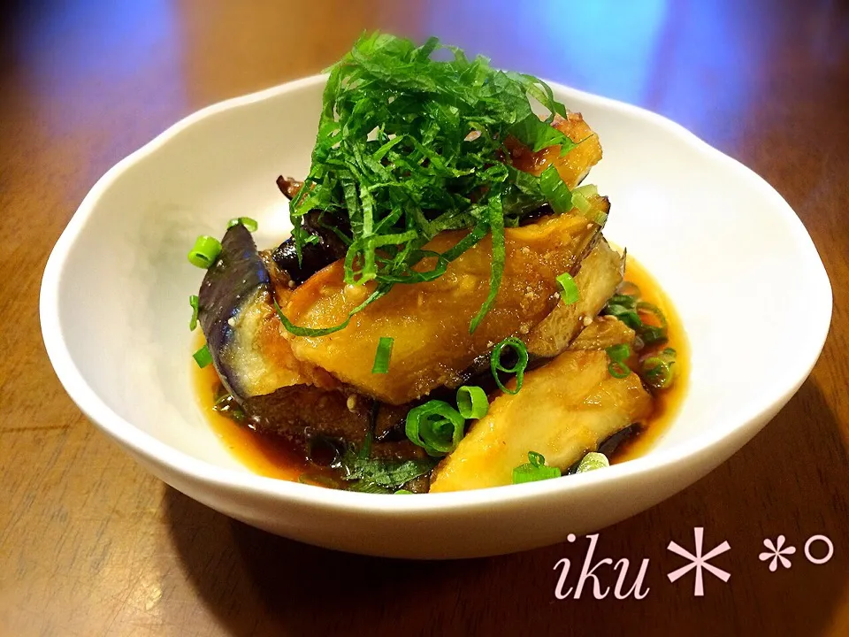 いく❤️さんの料理 トマトと蒸し鶏の香味ソースの香味ソースで揚げ茄子のマリネ♡|いく❤️さん