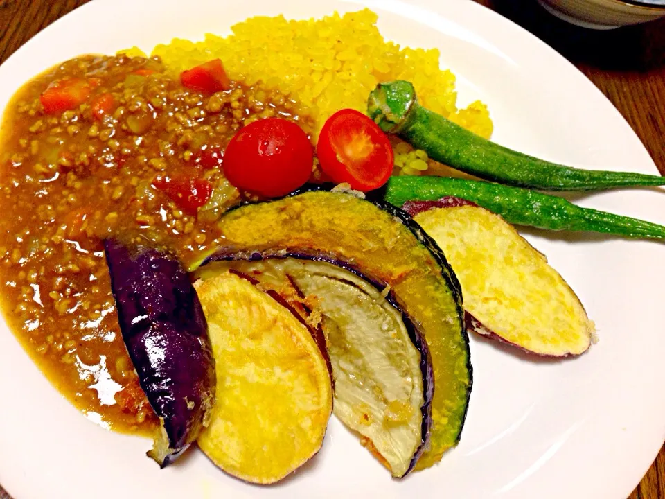 Today's Dinner '夏野菜カレー🍅🍆🍠🌽☆♪|viviさん