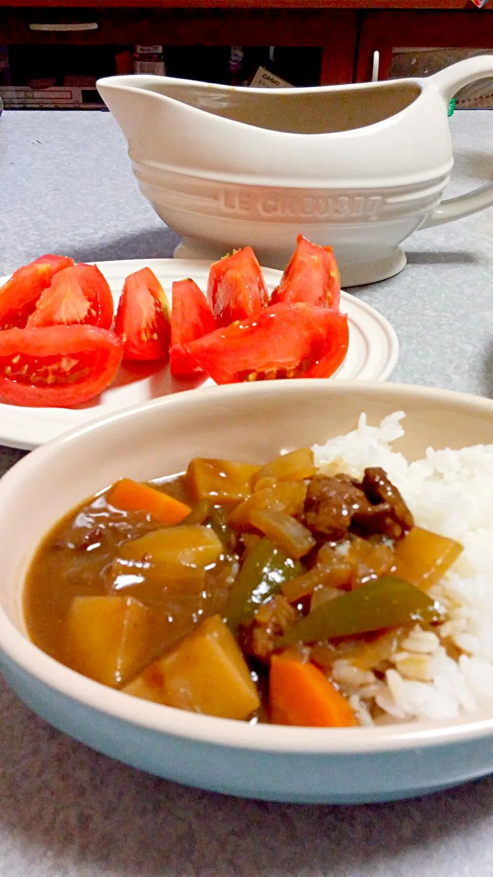 カレーライスとトマト🍅|裕子さん