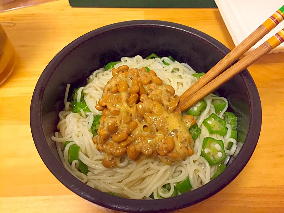 オクラと納豆そうめん|もえぴさん