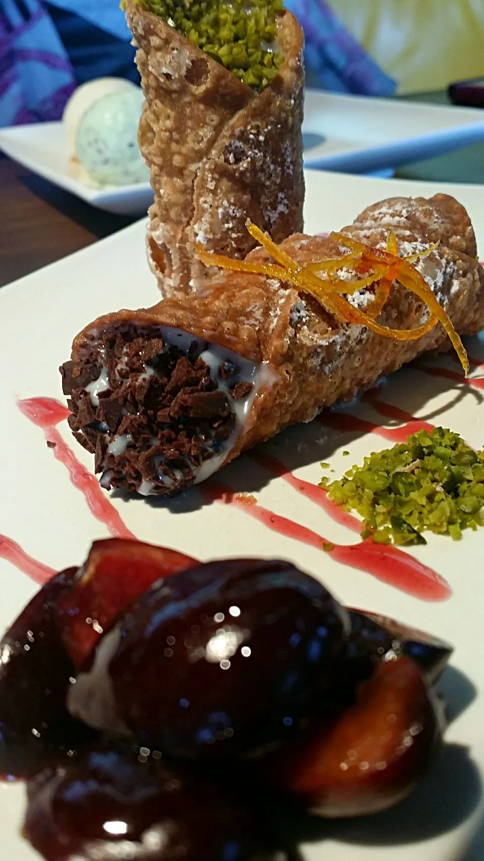 Dark chocolate and morello cherry cannoli|jorccyさん