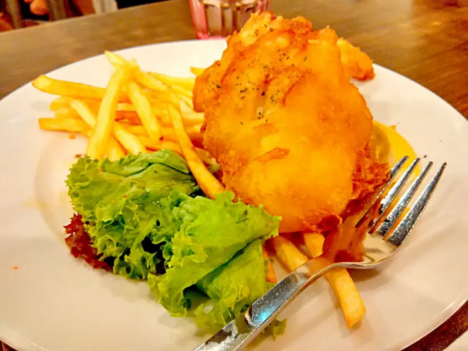 Fish and Chips...|Jason Letchumananさん