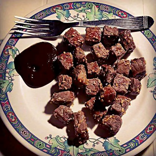 Snapdishの料理写真:Wagyu beef cubes and barbecue sauce.|CHUENCHAIさん