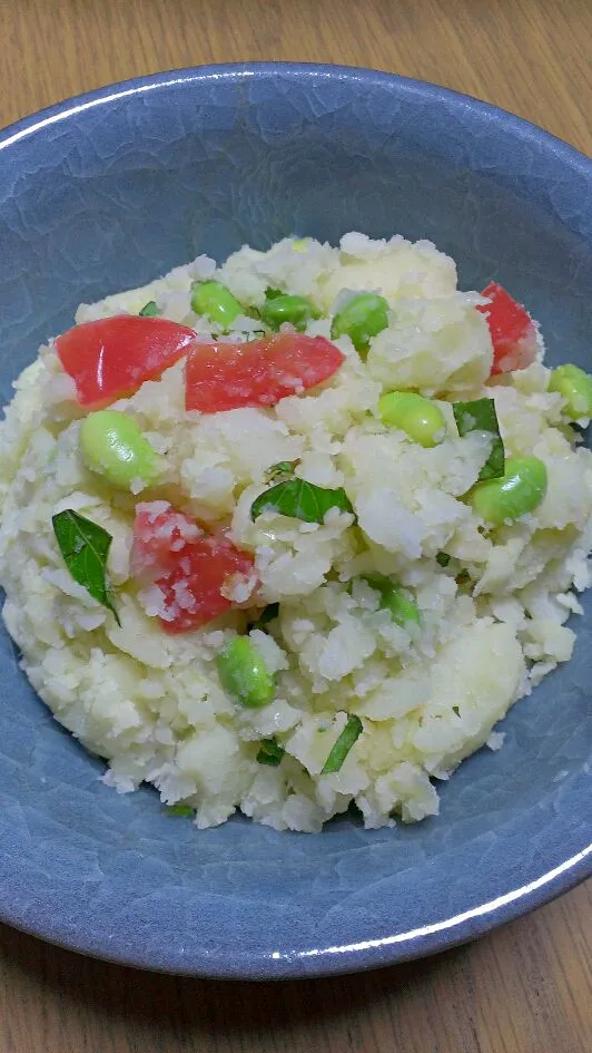 トマトバジル枝豆のポテトサラダ|みあこさん