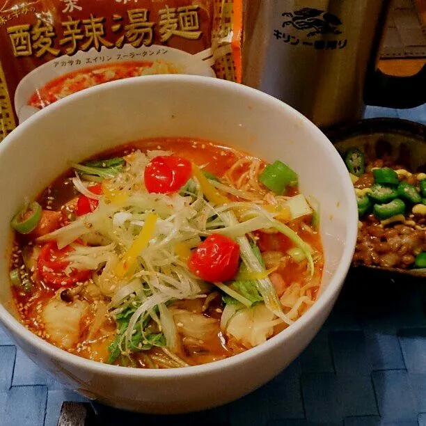 中華三昧のサンラー湯麺をアレンジ、野菜たっぷりトマト麺|Reikoさん