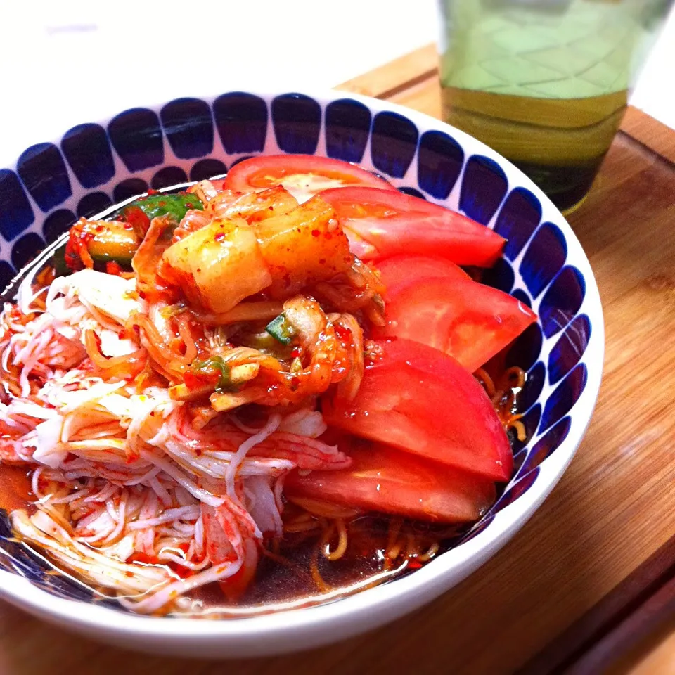 キムチとトマトのぶっかけそうめん|Nilsさん