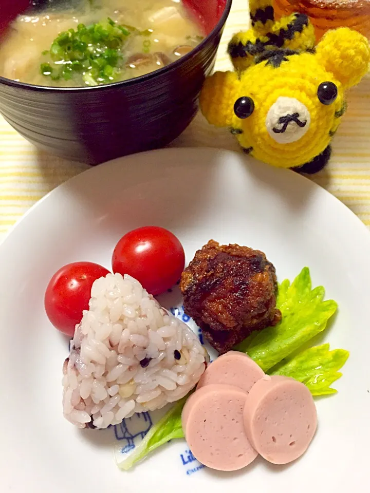 Snapdishの料理写真:梅おにぎり定食|いちこさん