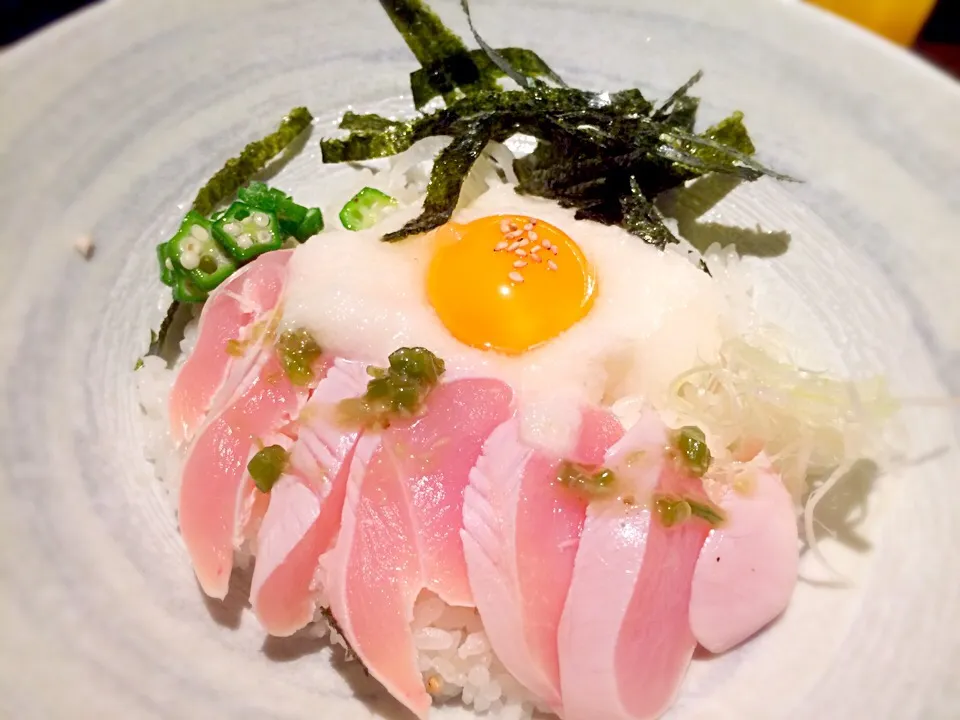 ササミ造りのとろとろ丼 500円|Ztlコミュニケーションズさん