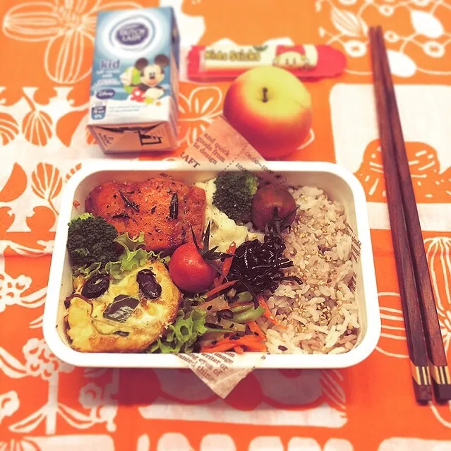 TERIYAKI Salmon with Rosemary lunch box. サーモン照り焼きローズマリー風味弁当|Yuka Nakataさん