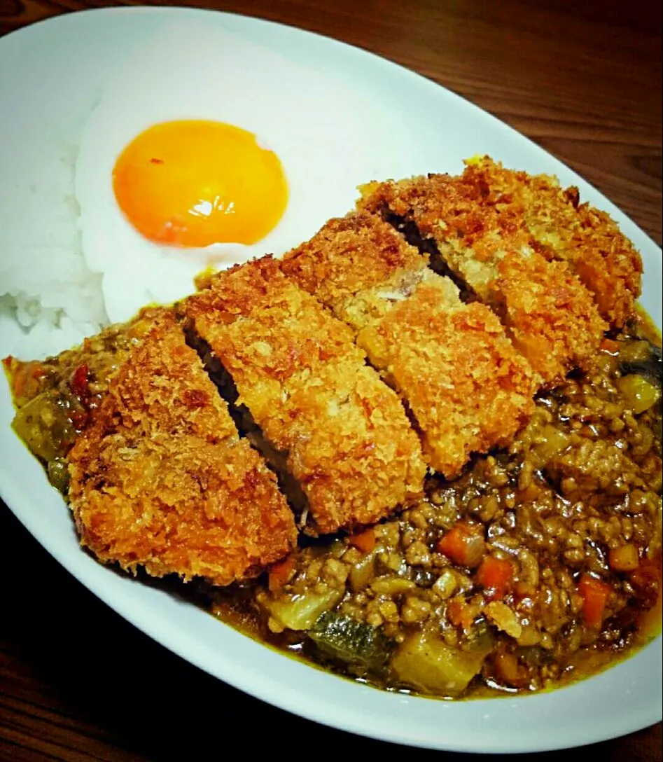 夏野菜のドライカレーになんちゃって牛カツOn╭(･ิㅂ･ิ)╮╰(･ิㅂ･ิ)╯╭(･ิㅂ･ิ)╮|Yukiさん