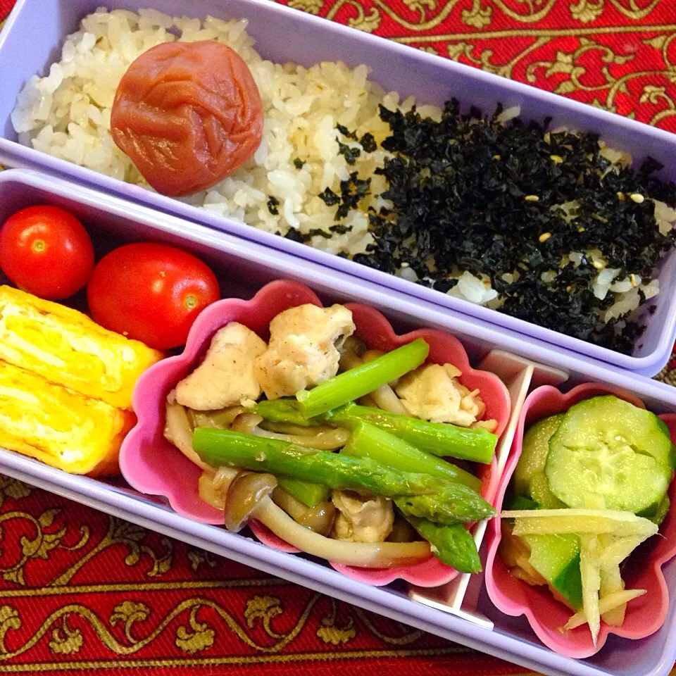 鶏ささみとアスパラの胡麻和え弁当|もえさん