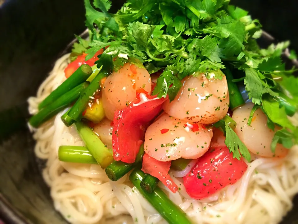 炙りホタテとニンニクの芽のエスニックそうめん4|半田手延べそうめんの店 阿波や壱兆さん