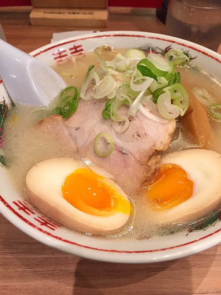 Snapdishの料理写真:塩ラーメン@梅光軒|もっぴさん